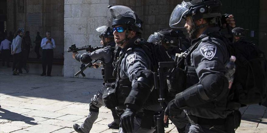 İşgal Güçleri 10 Filistinliyi Gözaltına Aldı