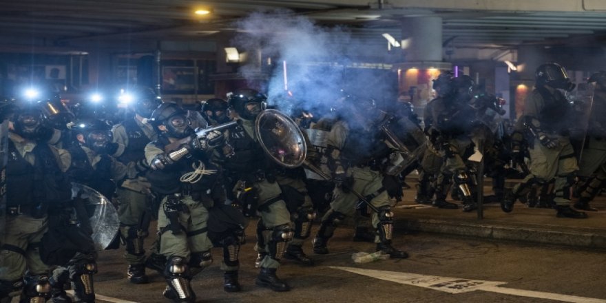 Hong Kong'daki Protestolar Şiddet Olaylarına Sahne Oldu