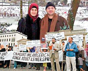 Küstah Avukat, İslam’a Saldırdı