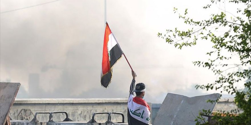 Gösterilerin Sürdüğü Irak'ta 4 Milletvekili İstifa Etti