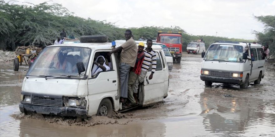 Somali'de Sel 182 Bin Kişiyi Yerinden Etti