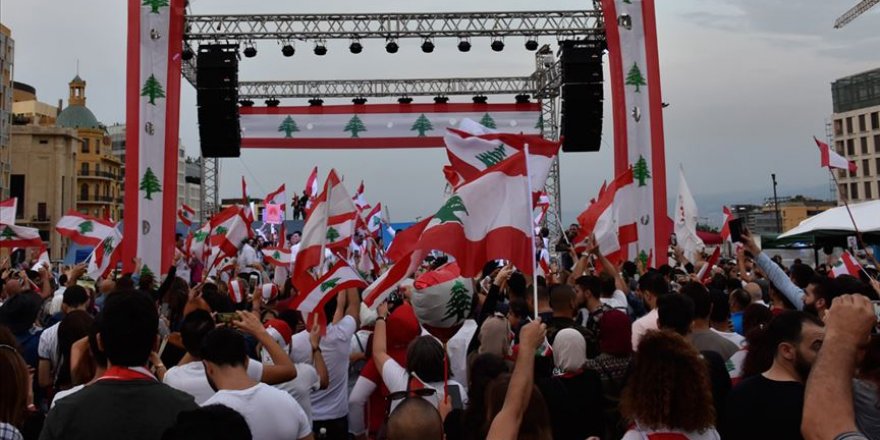 7 Soruda Lübnan'daki Kitlesel Gösteriler