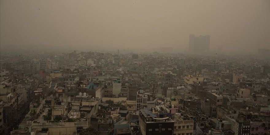 Yeni Delhi'de Hava Kirliliğine Plaka Önlemi