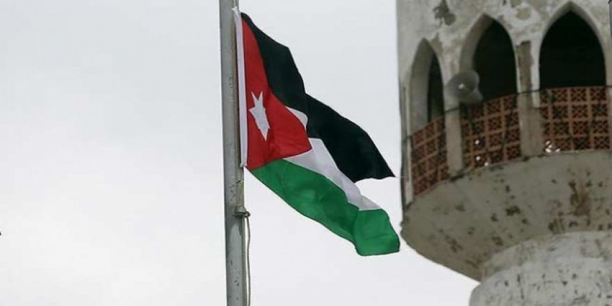 İsrail’e Kiralanan El-Bakura ve El-Gamr Arazilerine Ürdün Bayrağı Dikildi