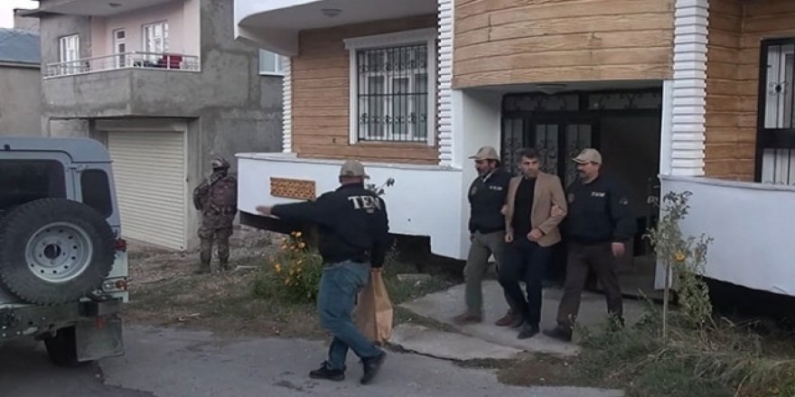 HDP'li İpekyolu Belediye Başkanı ve HDP'li Meclis Üyesi Tutuklandı