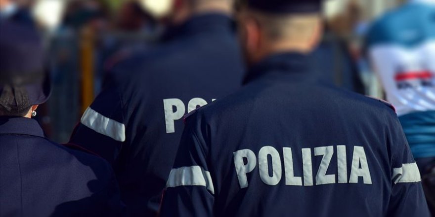 İtalya'da Camiye Saldırı Planladığı İddia Edilen 12 Kişi Gözaltına Alındı