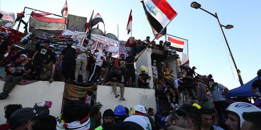 Irak'ta Meydanları Terk Etmeyen Göstericiler 'Sivil Devlet' Talebinde Israrlı