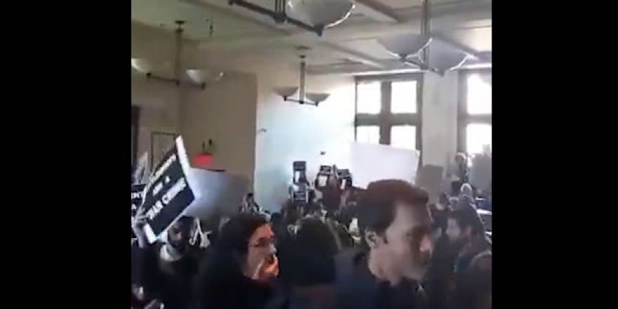 Harvard Öğrencilerinden İsrail Büyükelçisine Protesto
