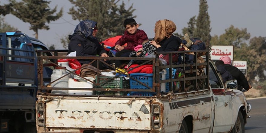 İdlib'de Son 14 Günde 7 Bin Aile Yerinden Edildi