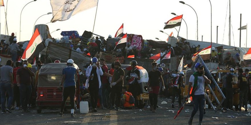 Bağdat’ta Göstericiler Hıllani Meydanı ve Sinek Köprüsü’ne Yeniden Yerleşti