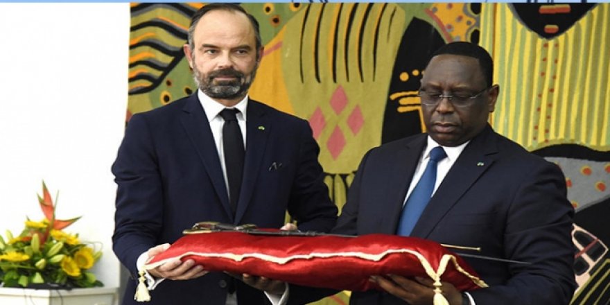 Fransa, Çaldığı Tarihi Kılıcı Senegal'e İade Etti