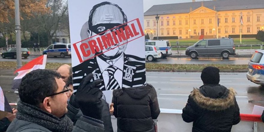 Katil Sisi’ye Almanya’da Protestolu Karşılama