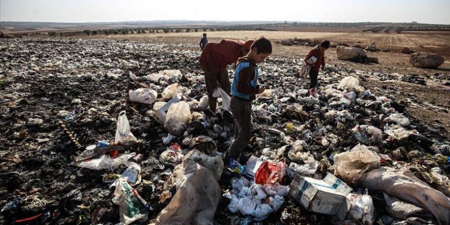 İdlib'in Ekmeklerini Çöpten Çıkaran Çocukları