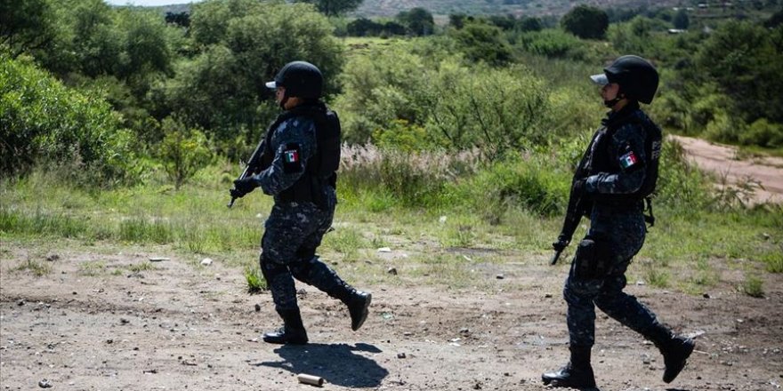 Meksika'da 5 Polis Öldürüldü