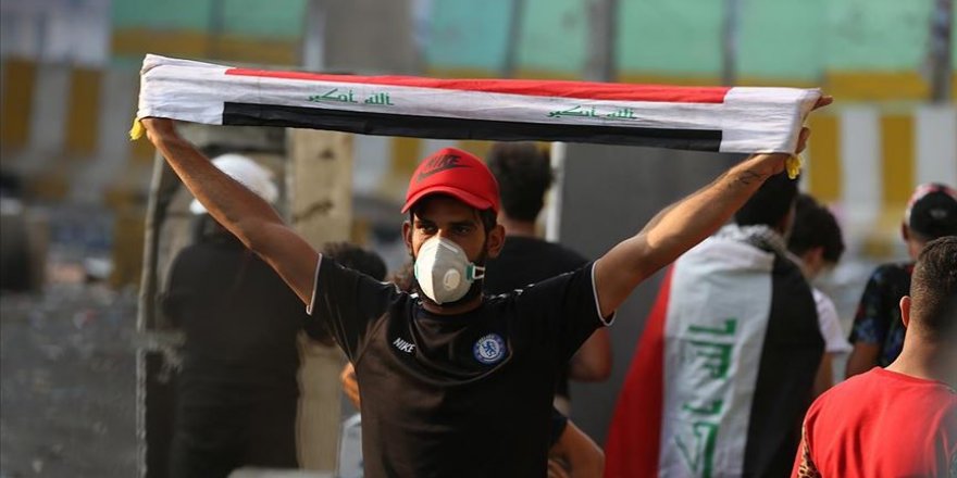 Irak'ta Göstericiler Kerbela İl Meclis Binasına Girmeye Çalıştı 