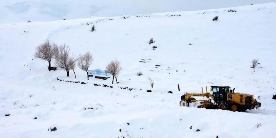 Doğu Anadolu'da 280 Köy ve Mahalle Yolu Ulaşıma Kapandı 