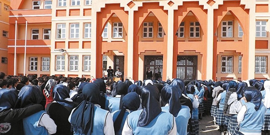 LGS'de imam hatip okullarından 53 öğrenci tam puan aldı