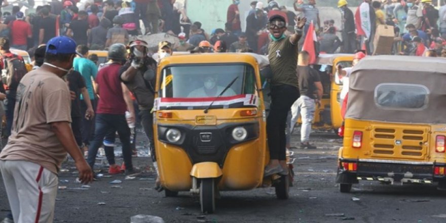 Irak'ta Göstericilere Yönelik Saldırılarda 2 Kişi Öldü