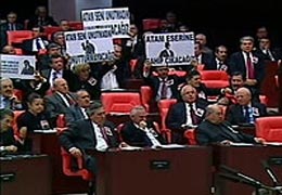 Çözümsüzlükten Beslenenler Şov Yaptı!