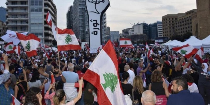 Meydanlara Akın Eden Lübnanlılar Hizbulesed’e Yakın Hasan Diab’ın Başbakan Yapılmasına İsyan Etti!