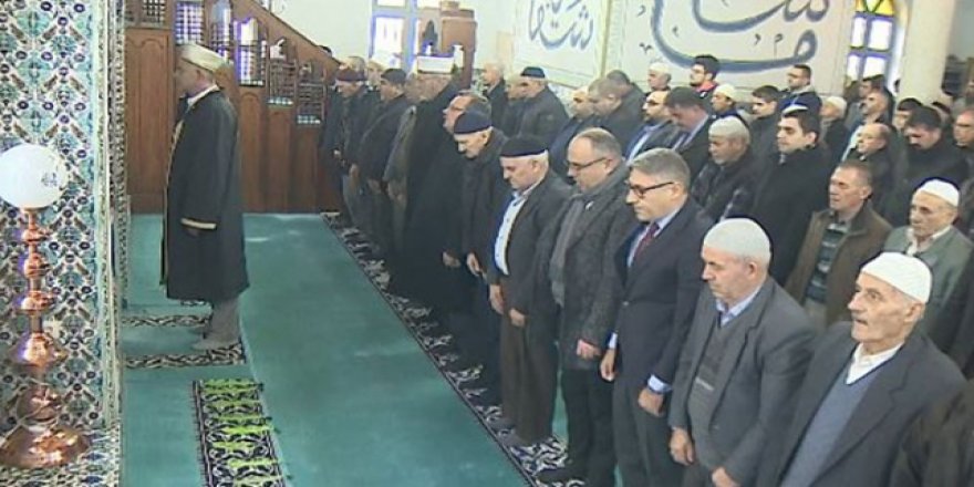 Yunanistan Türk Azınlığın Seçtiği Müftüleri Cezalandırıyor