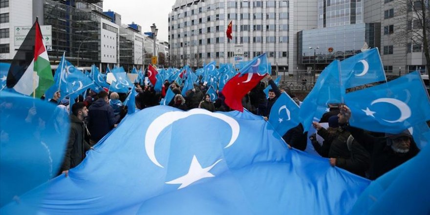 Çin'in Uygurlara Yönelik Baskı Politikaları Berlin'de Protesto Edildi