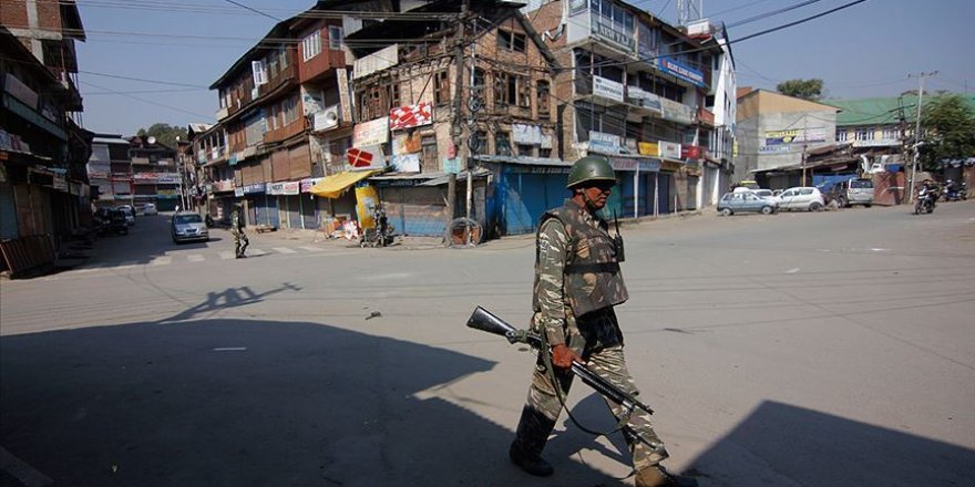 Hindistan Yüksek Mahkemesi: Keşmir'deki Kısıtlamalar Gözden Geçirilsin