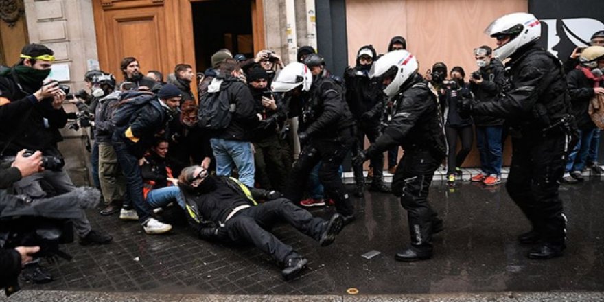 Fransa'da Polis Şiddetine İlişkin İki Yeni Soruşturma Açıldı