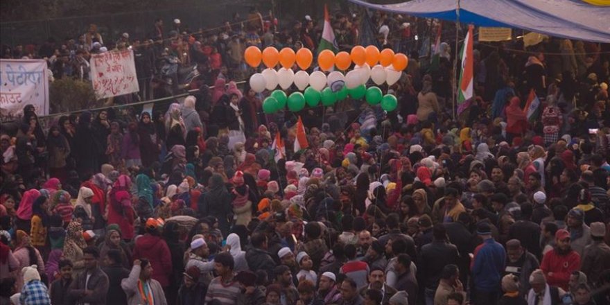 Hindistan'da Vatandaşlık Yasası Karşıtı Protestolar Sürüyor