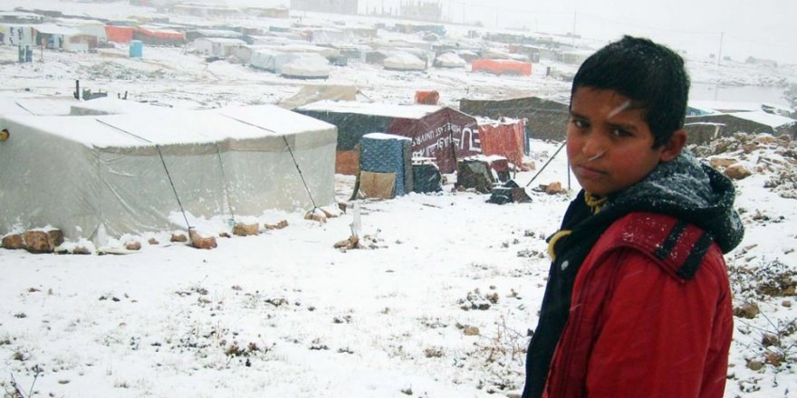 Yedi Milyon Mülteci Çocuk Dondurucu Soğuklarla Mücadele Ediyor 