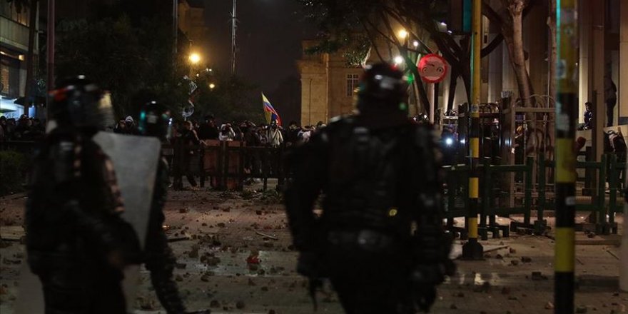 Kolombiya'da Göstericilerle Polis Çatıştı