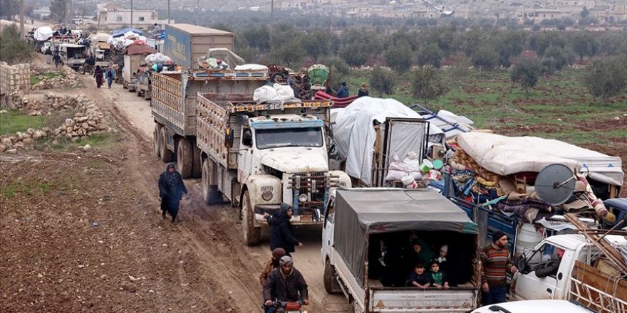 Son 48 Saatte 36 Bin Sivil Daha Türkiye Sınırı Yakınlarına Göç Etti 