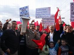 İşçilerden Koç Holding’e protesto