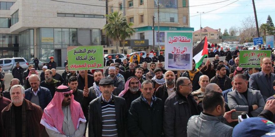 "Yüzyılın Anlaşması" Ürdün'de Protesto Edildi