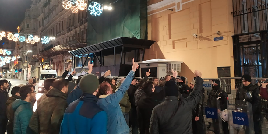 Rus Konsolosluğu Önünde İdlib Protestosu