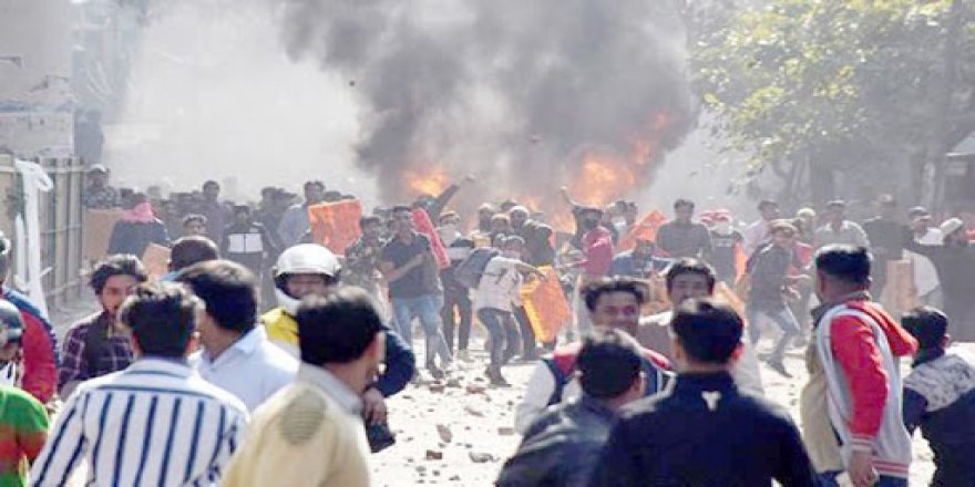 Yeni Delhi'deki Protestolarda 5 Günde 37 Sivil Öldü