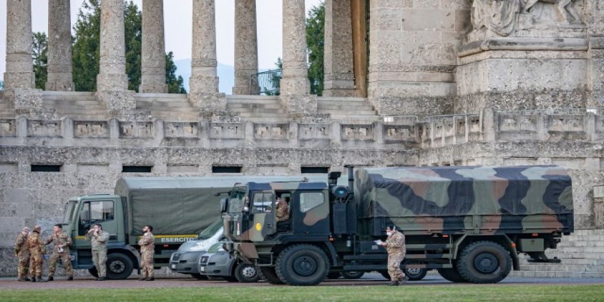 İtalya'da Daha Sıkı Kontrol İçin Ordu Sokağa Çıkıyor