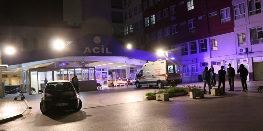 Denizli'de Koronavirüs Tanılı Kişi, Hastanenin 2. Katından Çarşafları Bağlayarak Kaçtı