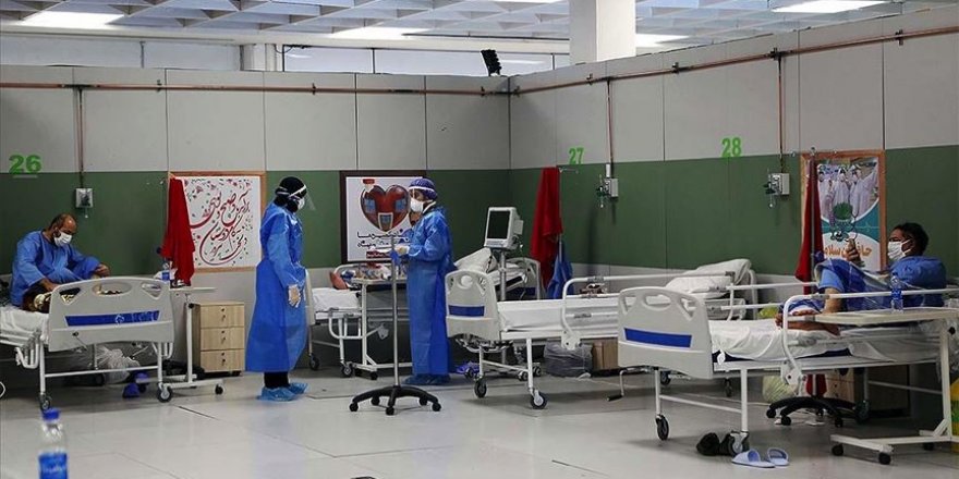 Meşhed’de Yaklaşık 100 Sağlık Personeli Kovid-19'a Yakalandı