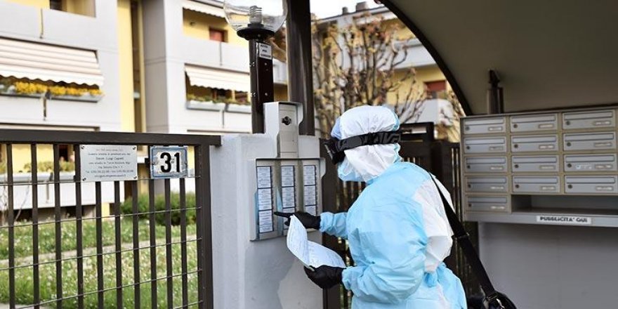 İtalya'da Kovid-19'dan Ölenlerin Sayısı 23 Bin 660'a Yükseldi