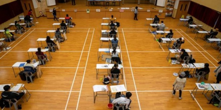 Hong Kong'da COVID-19 Salgınının Gölgesinde Üniversite Sınavları Düzenlendi