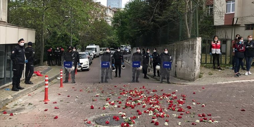 İstanbul Valiliğinden DİSK Önündeki Müdahaleye İlişkin Açıklama