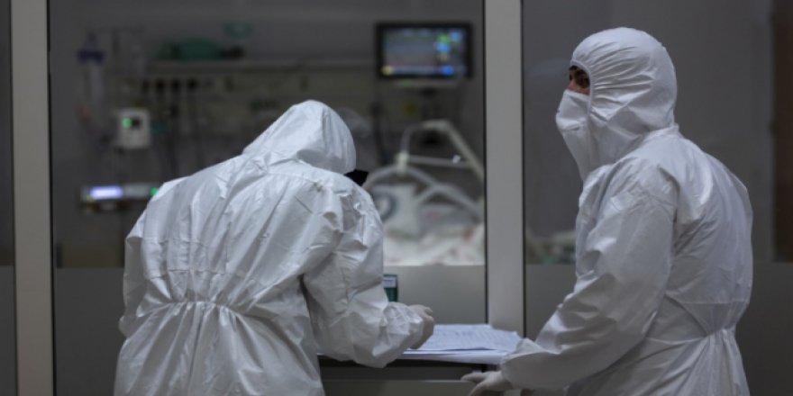 Türkiye'de 30 Mart'tan Bu Yana İlk Kez Vaka Sayısı 2 Binin Altında