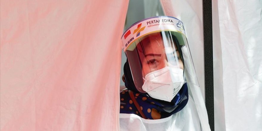 Endonezya’da Kovid-19 Vakası Sayısında 'En Yüksek Günlük Artış' Kaydedildi