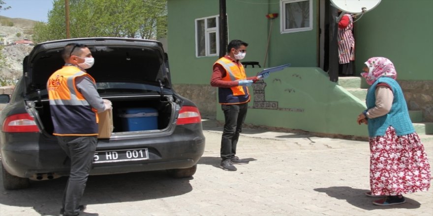 Vefa Grubu Gönüllüleri Görevlerini yerine Getirmeye Devam Ediyor