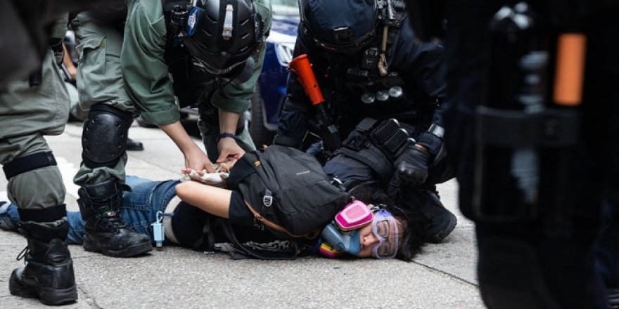 Hong Kong'da Protestolar Yeniden Başladı