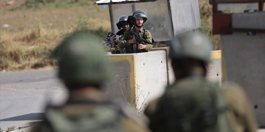 Siyonist İsrail Askerleri, Batı Şeria'daki Gösteriye Müdahale Etti