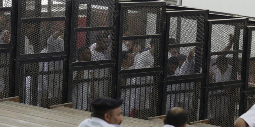 Sisi Zindanlarında Koronaya Yakalanan Muhalif Tutuklular Ölüme Terk Ediliyor