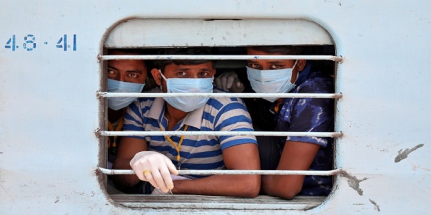 Hindistan'da 325 Kişi Daha Koronavirüsten Öldü