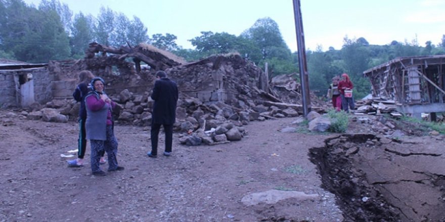 Bingöl'de 180 Artçı Deprem Yaşandı